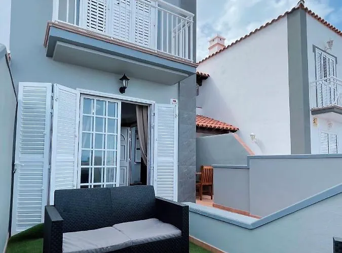 Primera Linea De Playa: Vistas Al Mar *