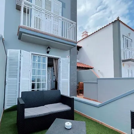 Primera Linea De Playa: Vistas Al Mar *