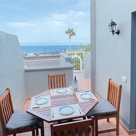 Primera Linea De Playa: Vistas Al Mar Apartment